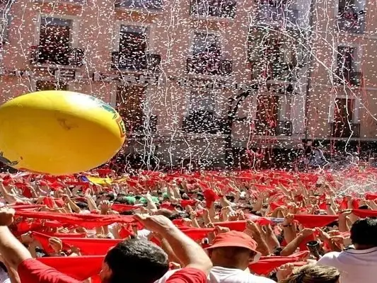 Interpretación en Pamplona: vista de la ciudad